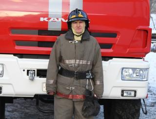 In Kamchatka a rescuer pumped out a dog for more than 20 minutes, which was taken out of a burning apartment